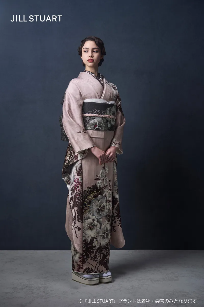 【TAMA屋】全て正絹 全て振袖 花柄 まとめ売り 3点 TM1054 TAMA屋】全て正絹 全て振袖 花柄 まとめ売り 3点 TM1054